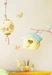 Stickers jardin secret jaune pour d�corer une chambre d'enfant ou cr�er une d�coration sur le th�me forestier avec des couleurs jaunes pastels. Cette planche de 8 stickers apportera une touche de nature et permettra de cr�er un d�cor du sol au plafond : sticker nichoir jaune, sticker lampion jaune ainsi que les stickers libellules, papillons, champignons et escargots.  Sticker imprim� sur du vinyle adh�sif et d�coup� � la forme. Gamme de stickers enfants Jardin secret, cr�ation Kmiep. 