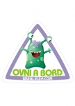 Sticker Automobile � placer sur un v�hicule ou en d�coration murale. Sticker automobile d�coratif enfant "OVNI � bord" imprim� sur adh�sif d�coup� � la forme.