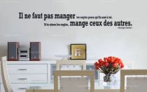Sticker citation \"il ne faut pas manger tes ongles...\" de George Darien. Sticker adh�sif d�coup�s � la forme dans vinyle de couleur unie, ce sticker renversant trouvera une place unique dans votre int�rieur.