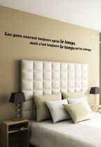 Sticker citation : Les gens courent (...) mais c'est toujours le temps qui les rattrape