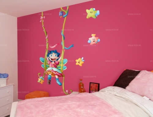 Sticker d�coratif enfant F�e Victoria sur sa balan�oire imprim� sur adh�sif d�coup� � la forme. Vous pouvez choisir la longueur de votre balan�oir � l'aide de deux �l�ments compl�mentaires.
