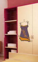 Sticker robe d'�t� sur cintre.