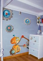 sticker trompe-l'oeil. Rikiki le robot � utiliser comme<br />
trompe-l'oeil. Sticker imprim� sur adh�sif d�coup� � la forme.