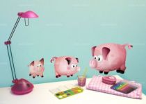 Stickers cochons. Planche de trois stickers cochons imprim�s sur adh�sifs et d�coup�s � la forme. Impossible de penser � la d�coration d\'une chambre d\'enfant sur le th�me des animaux de la ferme sans coller des cochons adhesifs