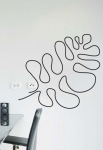 Stickers la feuille l�g�re. Un d�cor mural v�g�tal peut �tre cr�� avec ce sticker feuille qui d�corera avec l�g�ret� un mur. Les contours de la feuille n'occuperont pas d'espaces pleins. En effet, le sticker sera d�coup� � la forme dans un adh�sif de couleur � choisir parmi nos 22 coloris. De quoi vous inspirer des d�corations murales sur le th�me de la nature. Cr�ation Sylvie Zieba 