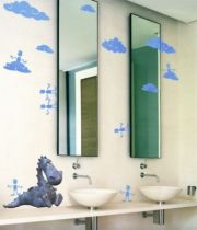 Stickers nuages enchant�s : 6 stickers nuages autocollants d�coup�s � la forme dans vinyle adh�sif de couleur unie. Avoir la t�te dans les nuages, avant de s\'endormir lev� les mains et essayez de toucher le ciel.