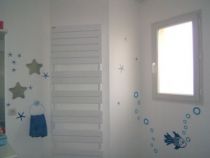 stickers salle de bain. Poisson Ayams, un sticker poisson d�coup� � la forme dans vinyle de couleur unie. Vous pouvez choisir la couleur et la taille de votre sticker, nous le fabriquons sur mesure.